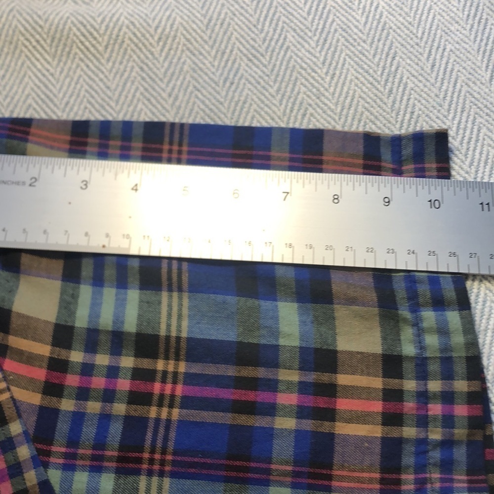 IZOD Flannel Shirt Medium Cotton Short Sleeev Pit to Pit 22 1/2” Preworn - Picture 11 of 14